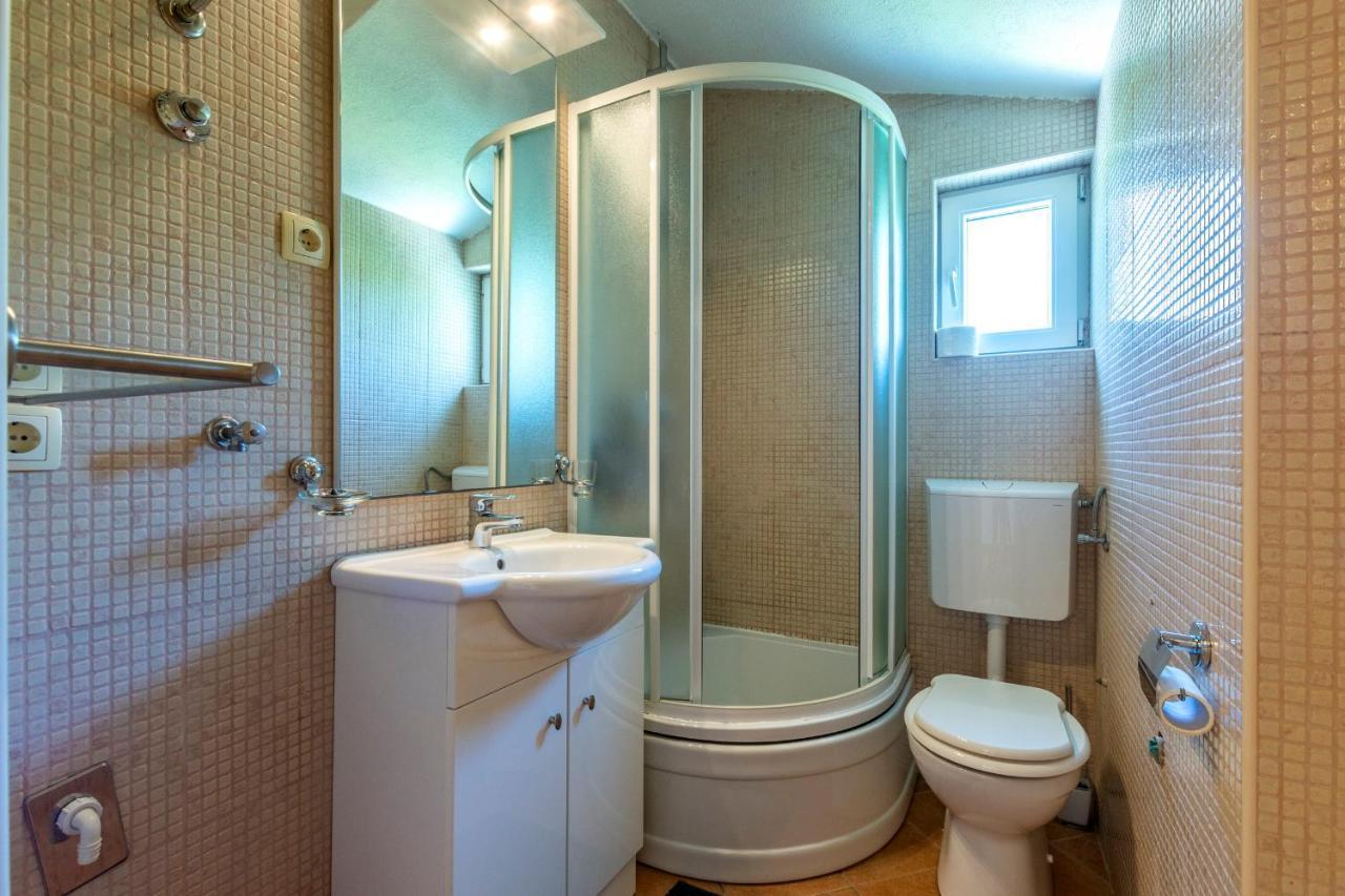 Janus Apartments Jelsa  Kültér fotó