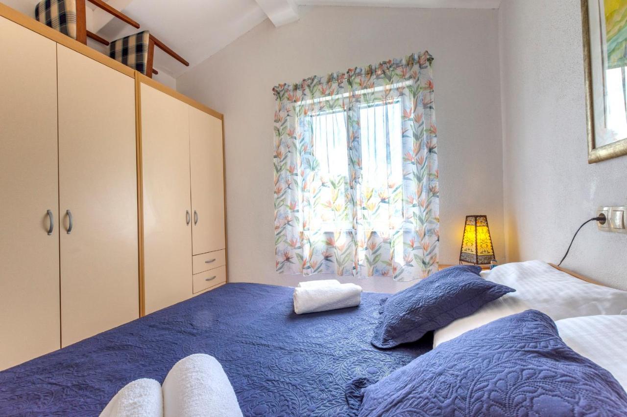 Janus Apartments Jelsa  Kültér fotó