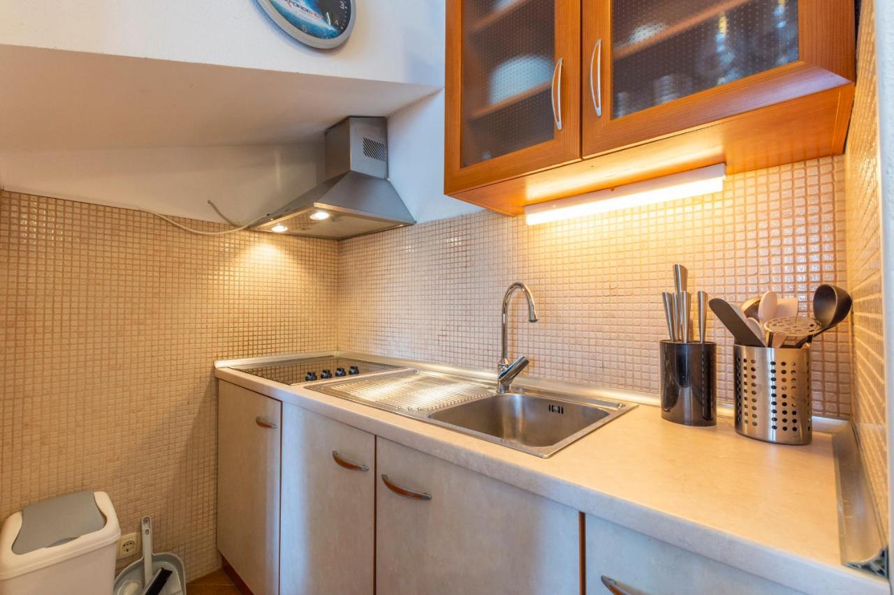 Janus Apartments Jelsa  Kültér fotó