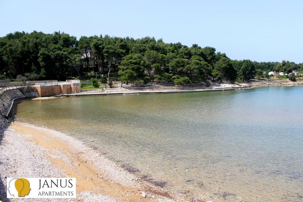 Janus Apartments Jelsa  Kültér fotó